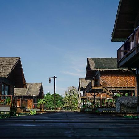 The Gemalai Village Pantai Cenang  Exteriör bild