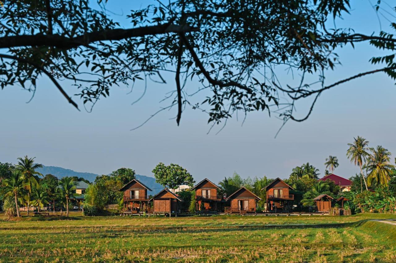 The Gemalai Village Pantai Cenang  Exteriör bild